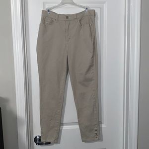 Gloria Vanderbilt Size 10 Beige Jeans